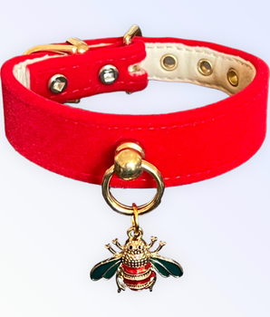 Red Velvet Bee Collar